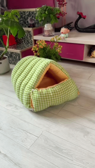 Original green GinghamHaven cave bed shape demonstration