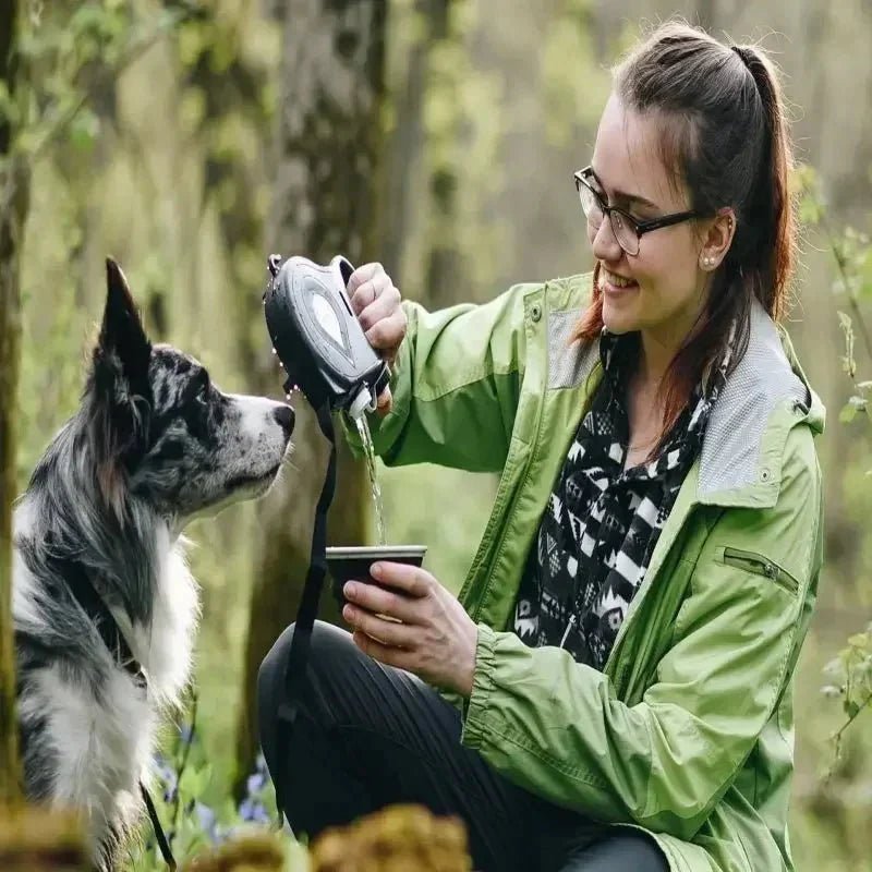 4 - in - 1 Retractable Dog Leash – with Water Bottle, Poop Bag Holder &amp; Food Bowl - Pawtique