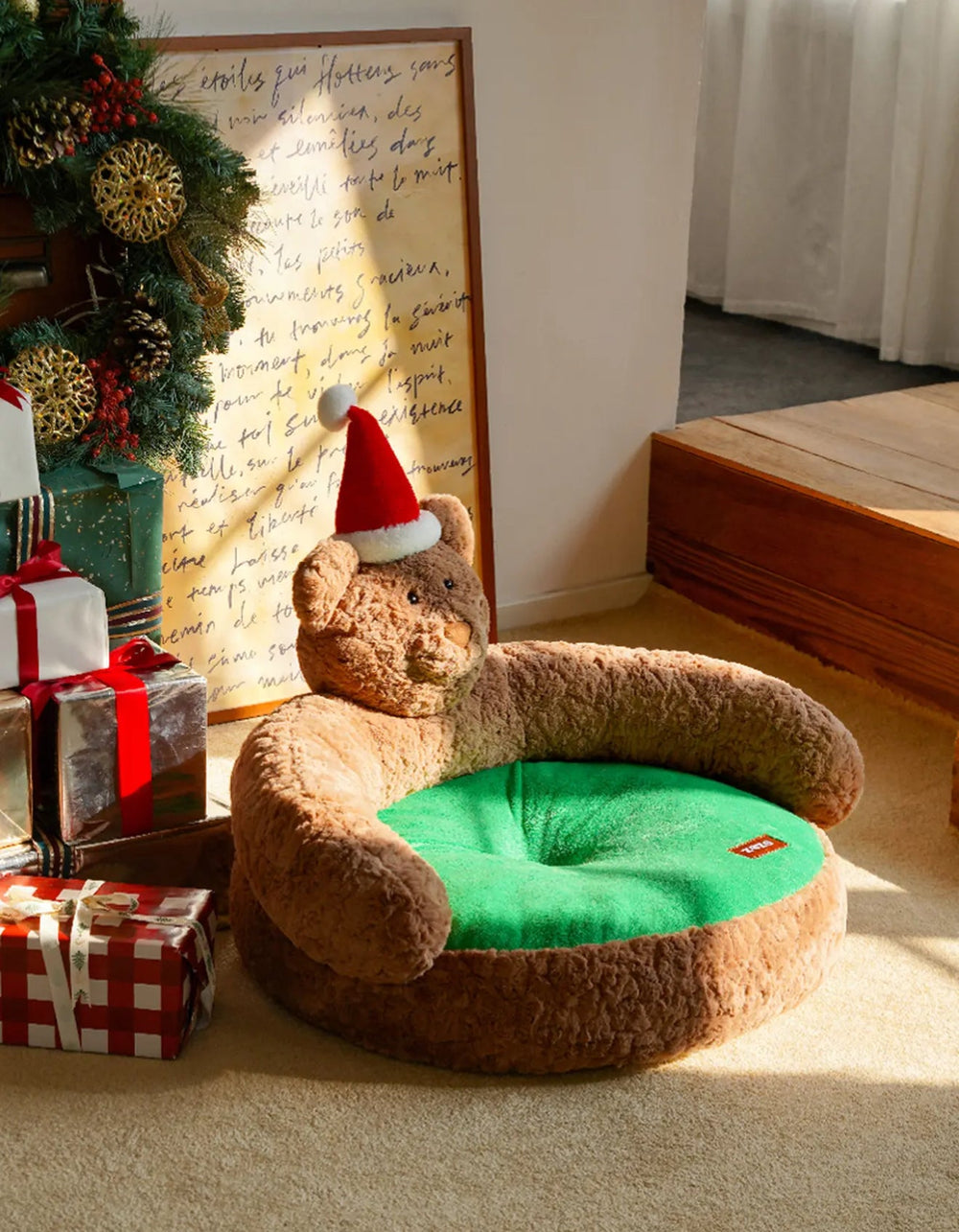 Christmas Bear Pet Bed: Cozy Holiday Comfort - Pawtique