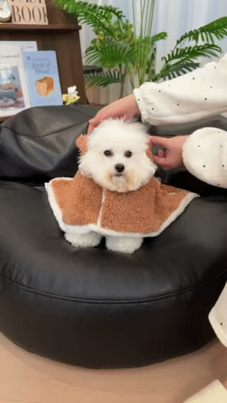 Pet Warm Cape - Snug, Cute &amp; Easy for Your Furry Pal!