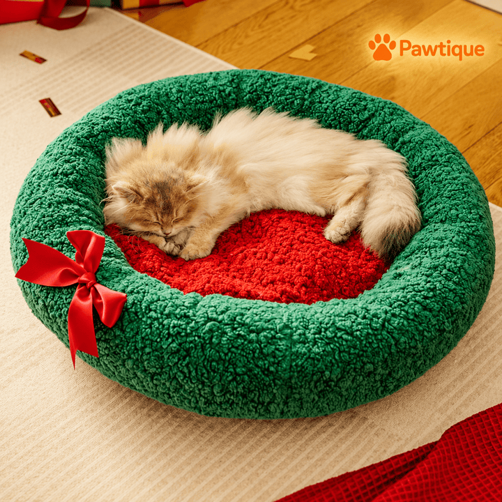 Pawtique Christmas Wreath Pet Bed - Pawtique