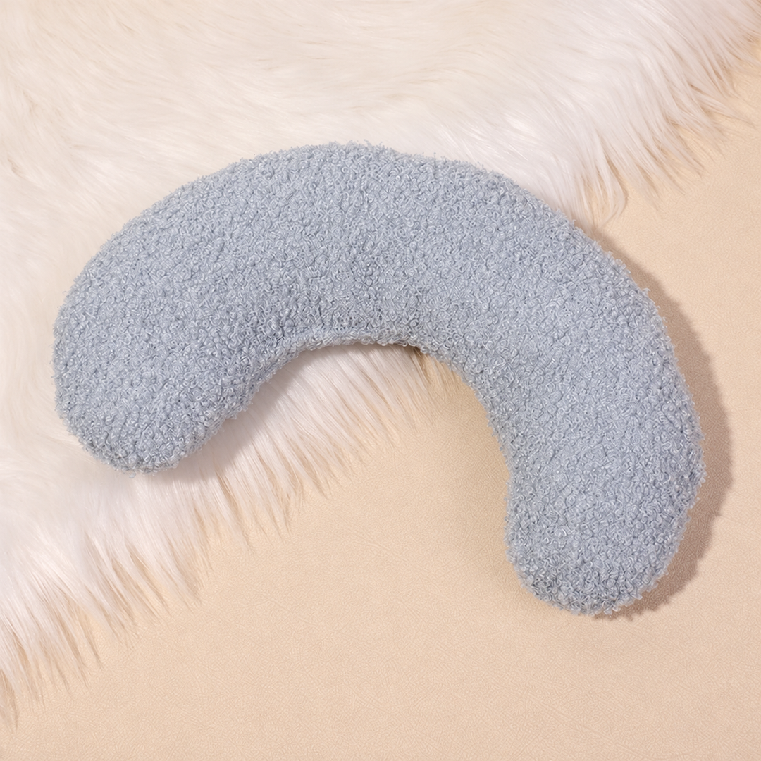 Plain blue-grey crescent pet pillow, CJ Sky Blue style