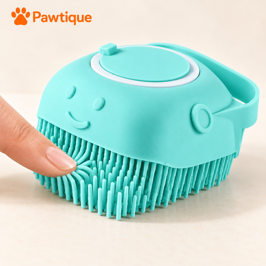 Flexible silicone bristles on the aqua bath brush